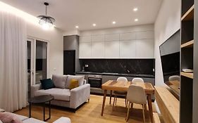 Adore - Modern Apartment
