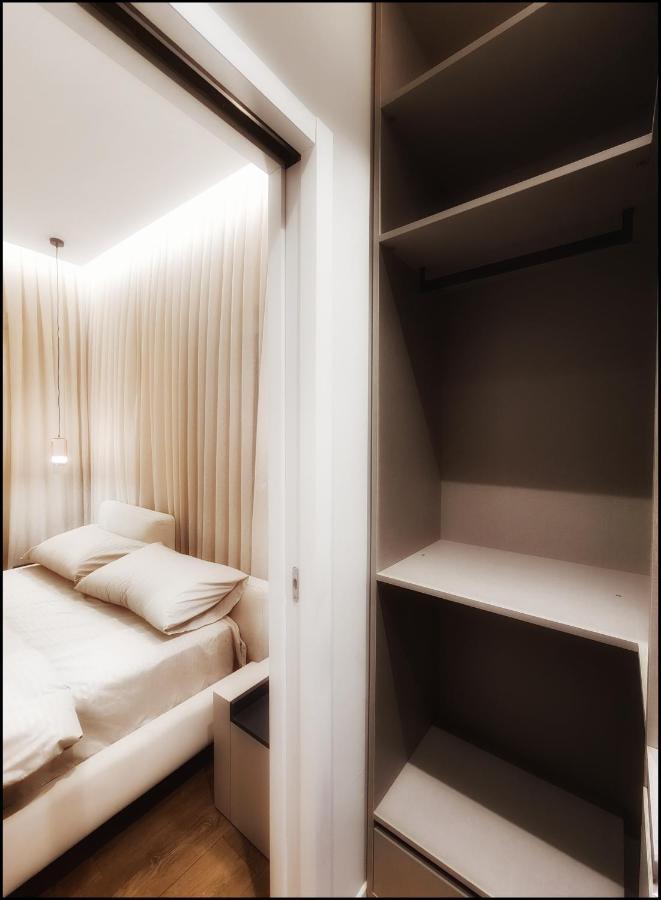 Adore - Modern Apartment Tirana Esterno foto