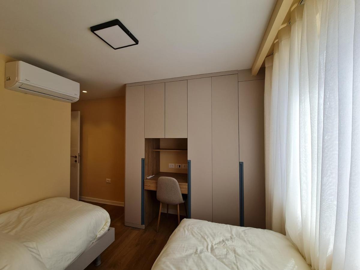 Adore - Modern Apartment Tirana Esterno foto